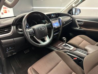Toyota Fortuner 2019 года, 215 000 км - вид 9