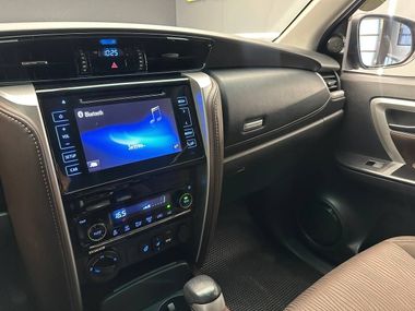 Toyota Fortuner 2019 года, 215 000 км - вид 15