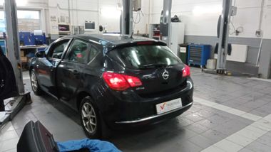 Opel Astra 2014 года, 245 899 км - вид 4