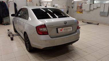 Skoda Rapid 2018 года, 104 621 км - вид 4