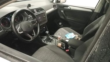 Volkswagen Tiguan 2021 года, 149 000 км - вид 5