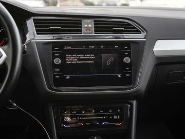 Volkswagen Tiguan 2021 года, 149 000 км - вид 7