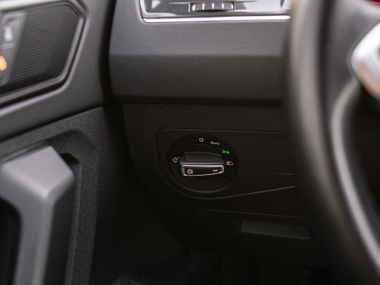 Volkswagen Tiguan 2021 года, 149 000 км - вид 11