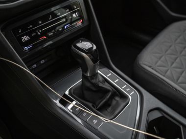 Volkswagen Tiguan 2021 года, 149 000 км - вид 9
