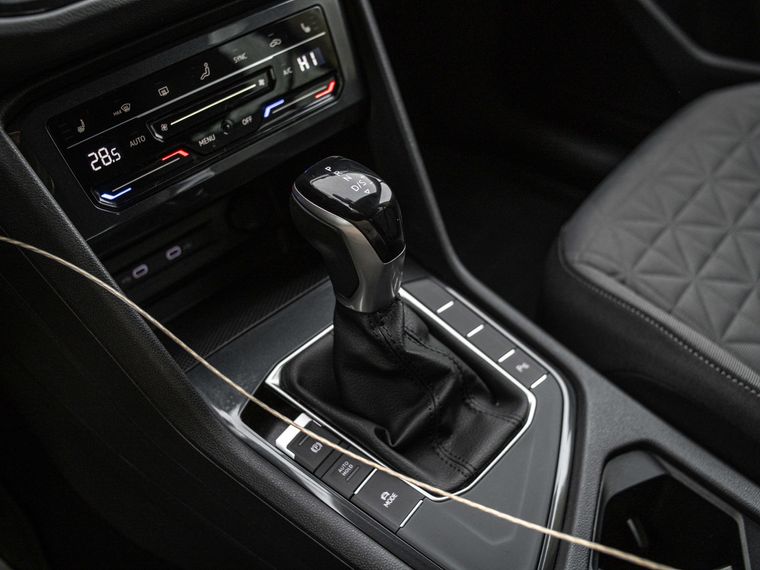 Volkswagen Tiguan 2021 года, 149 000 км - вид 9