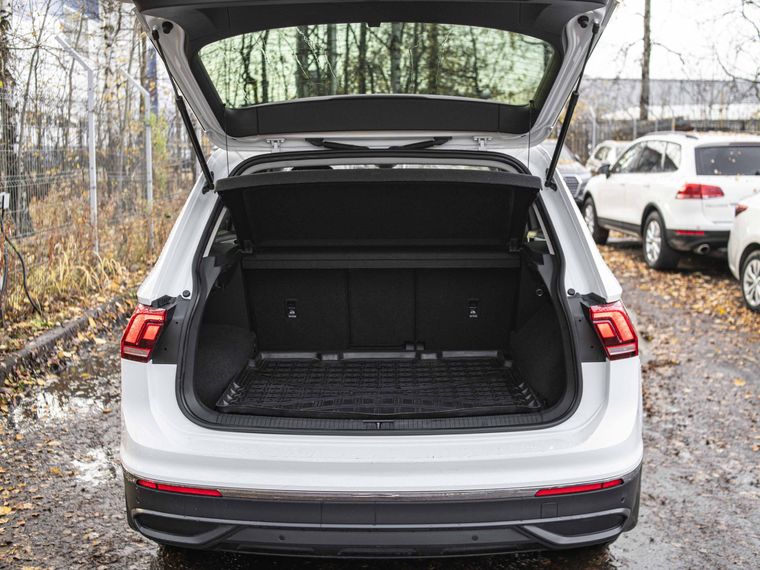 Volkswagen Tiguan 2021 года, 149 000 км - вид 14