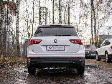 Volkswagen Tiguan 2021 года, 149 000 км - вид 4