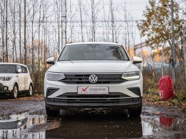 Volkswagen Tiguan 2021 года, 149 000 км - вид 3
