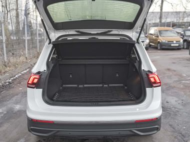 Volkswagen Tiguan 2021 года, 149 000 км - вид 14