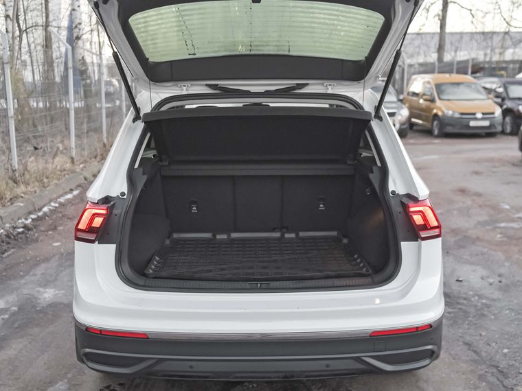 Volkswagen Tiguan 2021 года, 149 000 км - вид 14