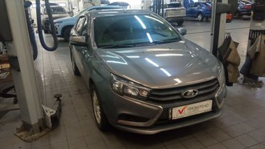 ВАЗ (LADA) Vesta 2017 года, 107 771 км - вид 3