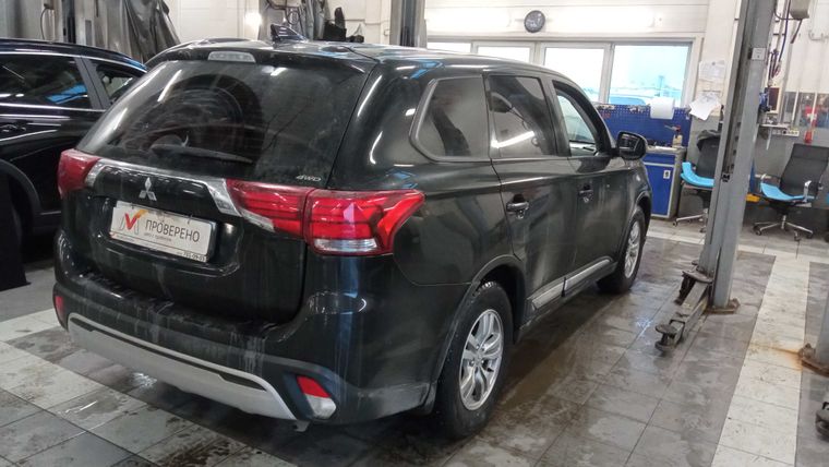 Mitsubishi Outlander 2018 года, 222 061 км - вид 3