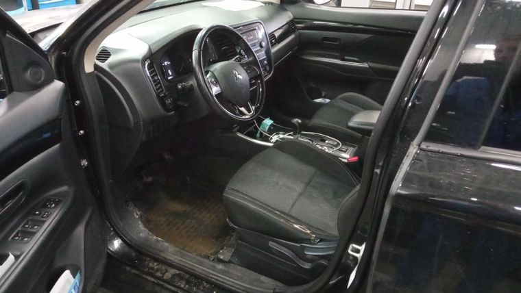 Mitsubishi Outlander 2018 года, 222 061 км - вид 5