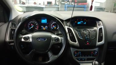 Ford Focus 2012 года, 177 998 км - вид 5