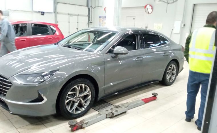 Hyundai Sonata 2020 года, 114 623 км - вид 3