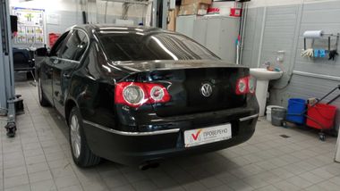Volkswagen Passat 2008 года, 142 904 км - вид 4