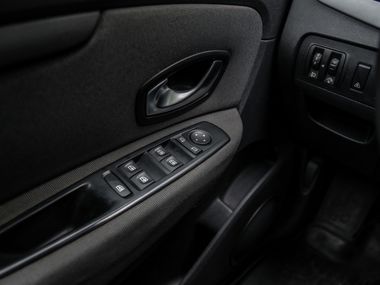Renault Grand Scenic 2011 года, 285 824 км - вид 11