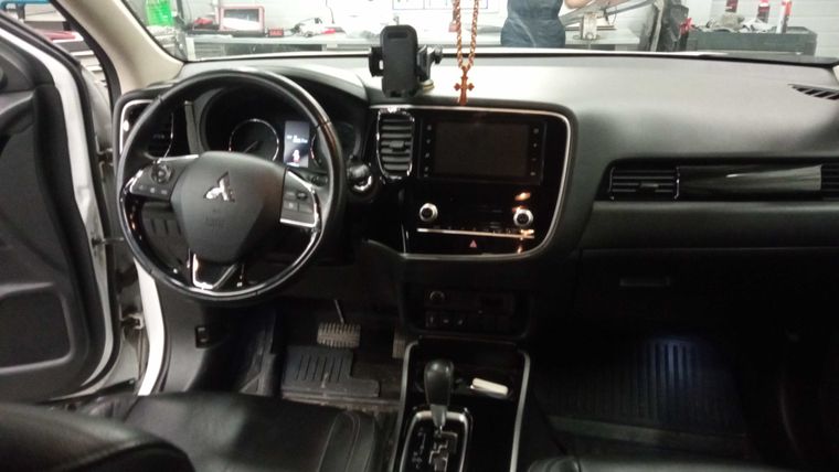 Mitsubishi Outlander 2020 года, 194 309 км - вид 5
