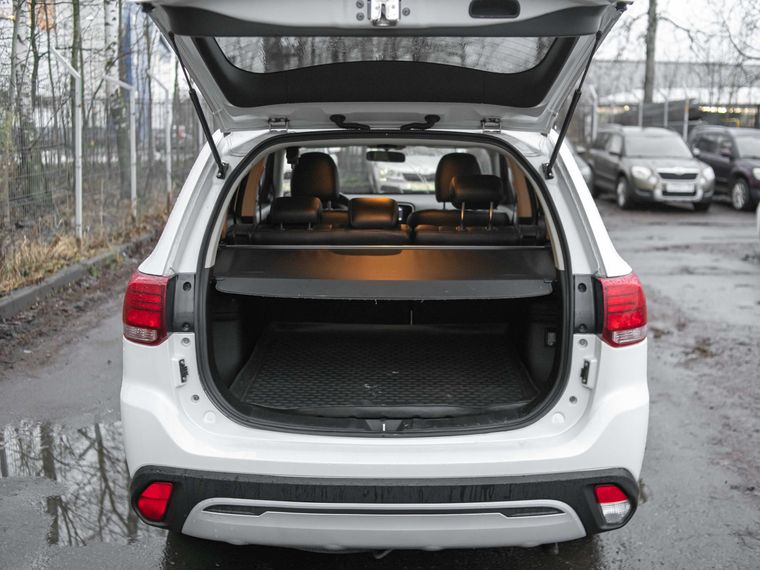 Mitsubishi Outlander 2020 года, 194 309 км - вид 15