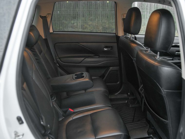 Mitsubishi Outlander 2020 года, 194 309 км - вид 13