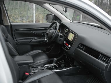 Mitsubishi Outlander 2020 года, 194 309 км - вид 14