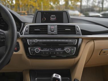 BMW 3 серия 2016 года, 205 319 км - вид 8