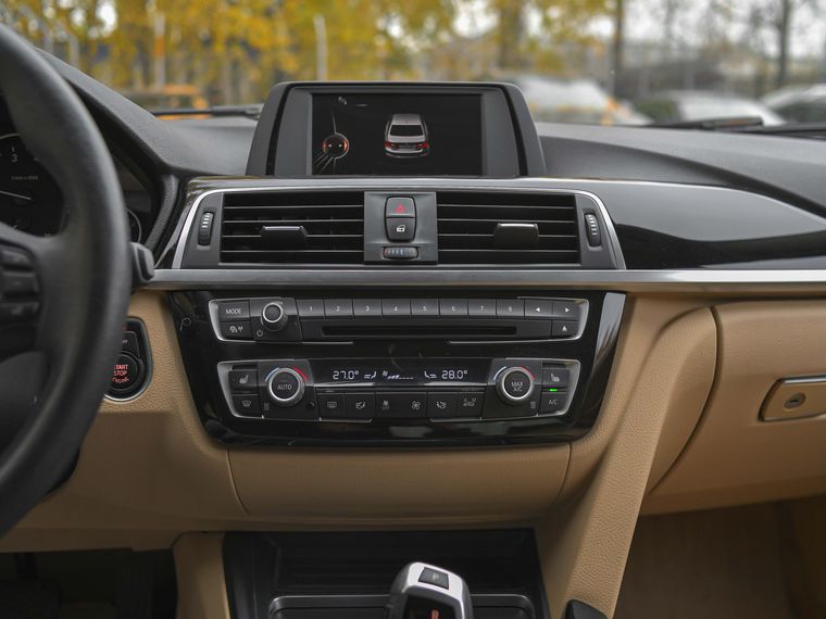 BMW 3 серия 2016 года, 205 319 км - вид 8