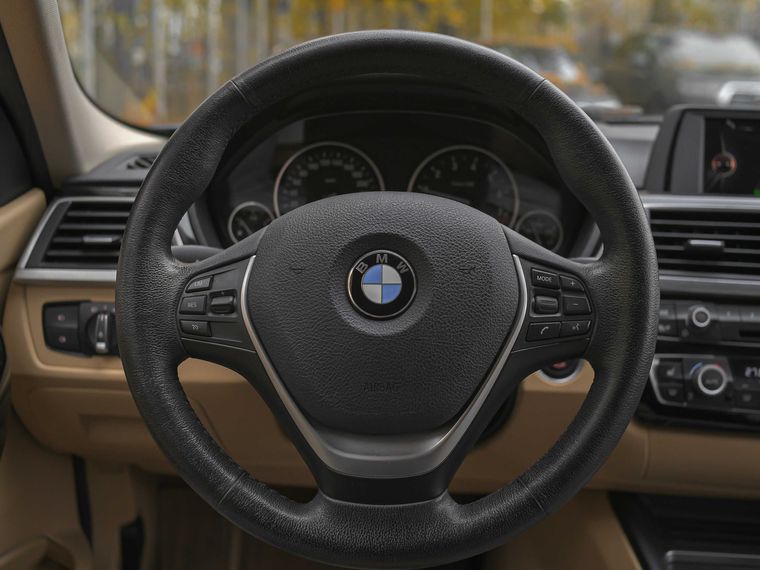 BMW 3 серия 2016 года, 205 319 км - вид 6
