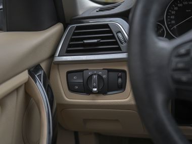 BMW 3 серия 2016 года, 205 319 км - вид 12