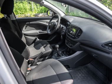 ВАЗ (LADA) Vesta 2017 года, 95 239 км - вид 11