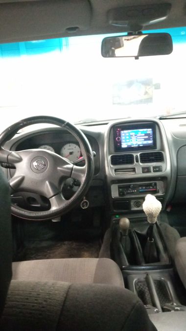 Nissan NP300 2011 года, 218 477 км - вид 6