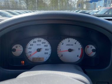 Nissan NP300 2011 года, 218 477 км - вид 8