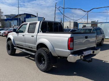 Nissan NP300 2011 года, 218 477 км - вид 6