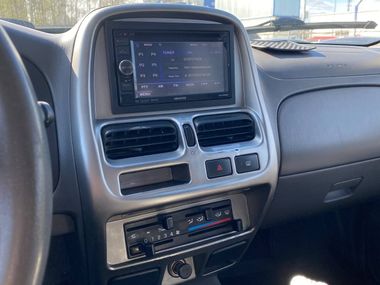 Nissan NP300 2011 года, 218 477 км - вид 11