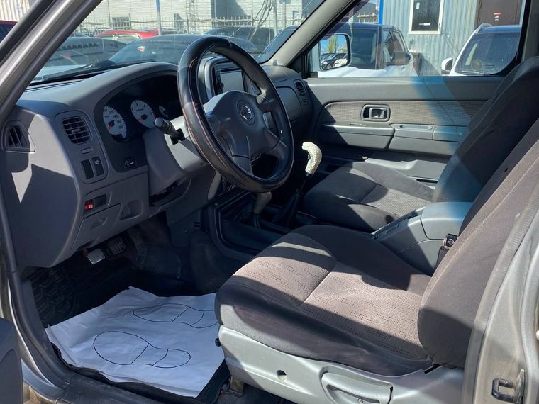 Nissan NP300 2011 года, 218 477 км - вид 14
