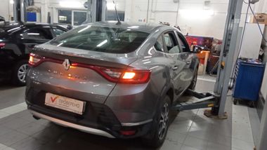 Renault Arkana 2019 года, 66 500 км - вид 3