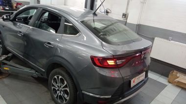 Renault Arkana 2019 года, 66 500 км - вид 4