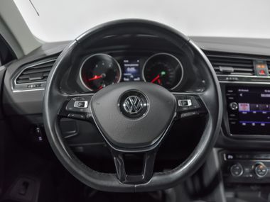 Volkswagen Tiguan 2020 года, 48 406 км - вид 8