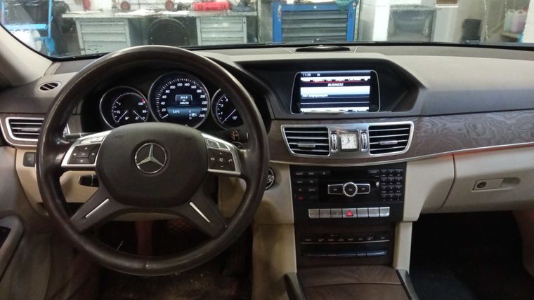 Mercedes-Benz E-класс 2013 года, 168 238 км - вид 5