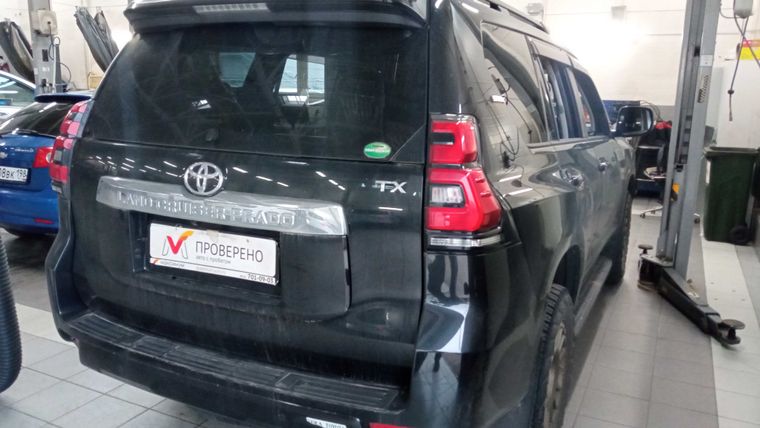 Toyota Land Cruiser Prado 2017 года, 87 400 км - вид 3