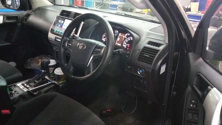 Toyota Land Cruiser Prado 2017 года, 87 400 км - вид 6