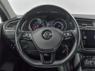 Volkswagen Tiguan 2020 года, 59 263 км - вид 8