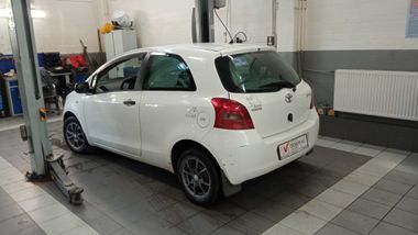 Toyota Yaris 2007 года, 196 718 км - вид 4