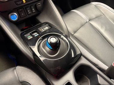 Nissan Leaf 2019 года, 55 433 км - вид 13