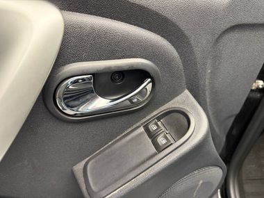 Nissan Terrano 2017 года, 39 800 км - вид 13
