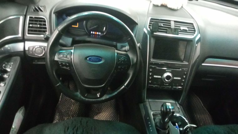 Ford Explorer 2018 года, 129 320 км - вид 5