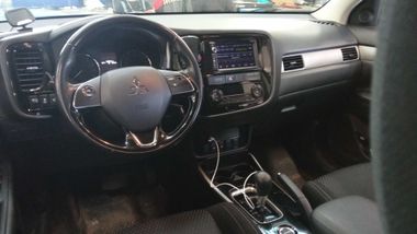 Mitsubishi Outlander 2017 года, 97 404 км - вид 5