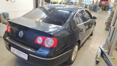 Volkswagen Passat 2008 года, 298 118 км - вид 3