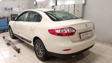Renault Fluence 2013 года, 87 164 км - вид 3