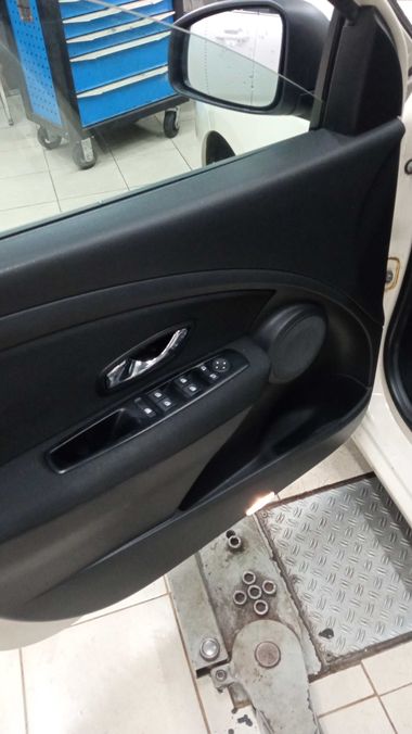Renault Fluence 2013 года, 87 164 км - вид 7
